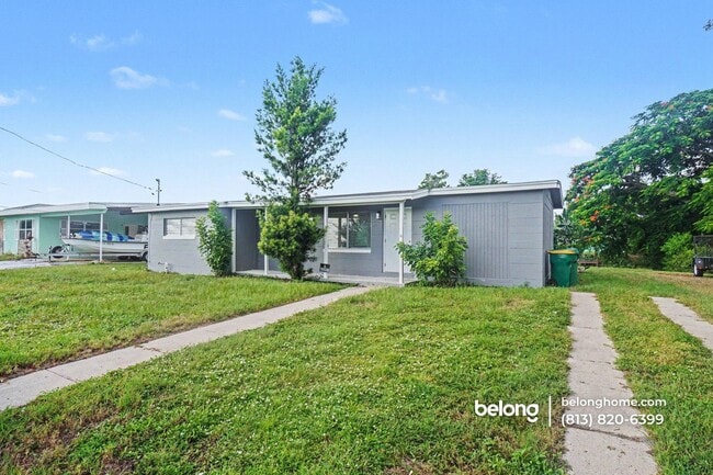 691 Sharon Cir