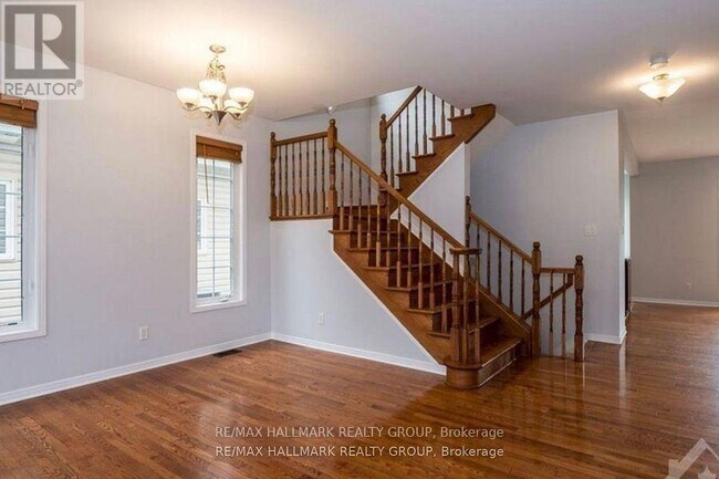 Photo - 135 Stedman St