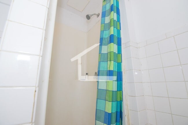 Photo - Packards Corner BU 4 bed 1.5 bath for 9.1 Heat Hw inc Students ok,