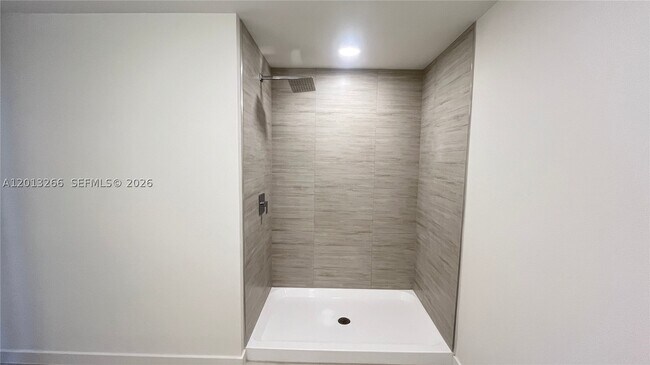 5579 Millennia Park Dr Unit 318