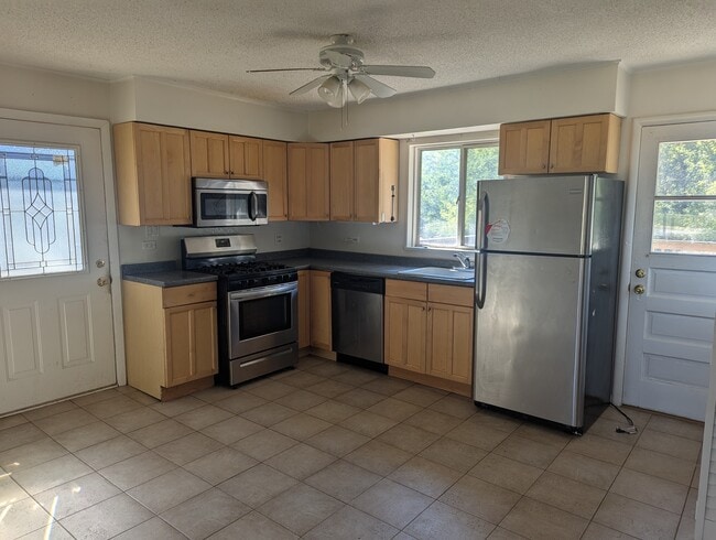 Photo - 413 W Palatine Rd