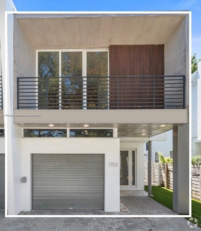 Building Photo - 1352 SW 22nd St Rental