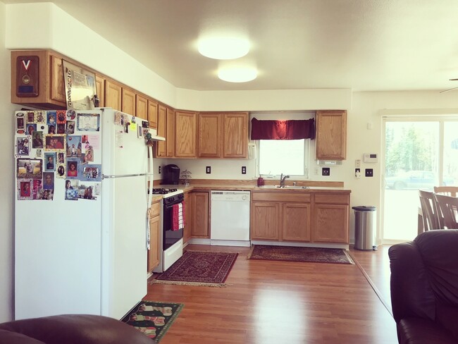 Photo - Centrally located 3 bed/2 bath Ranch style home with large oversized heated garage.