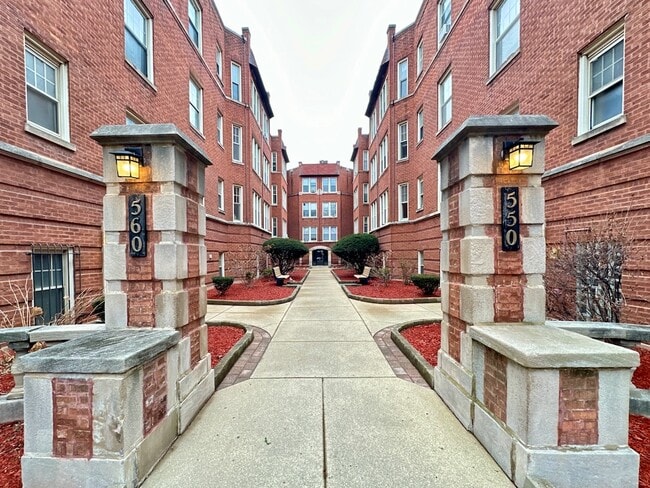 Photo - 434 W Aldine Ave Unidad J05P