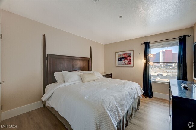 Building Photo - 4200 S Valley View Blvd Unit 3006 Rental