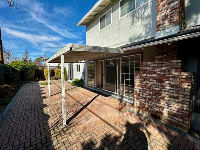 Photo - 5059 Bel Estos Dr