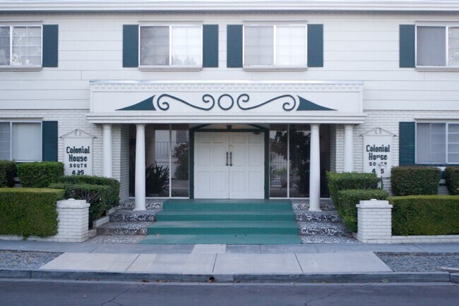 Photo - Colonial House South