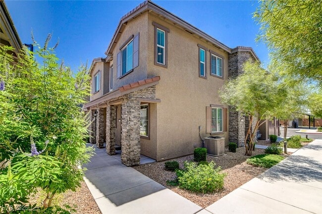 Building Photo - 5730 Sky Pointe Dr Rental