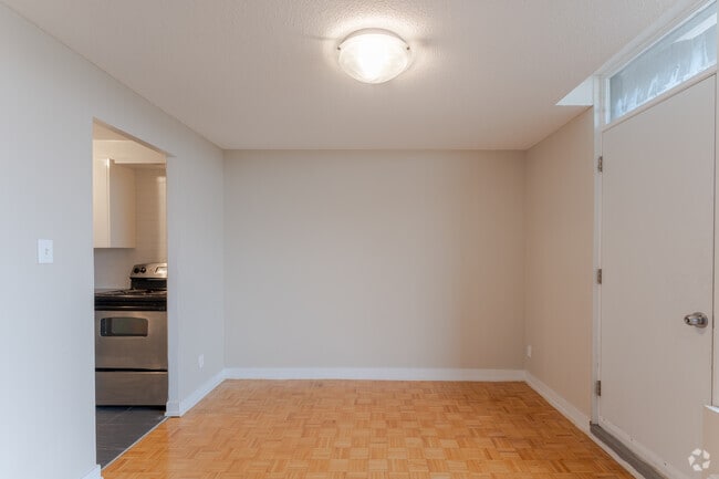 1BR, 1BA - 650SF - Dining Room