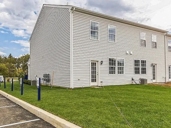 Photo - 1102 Martin Rd