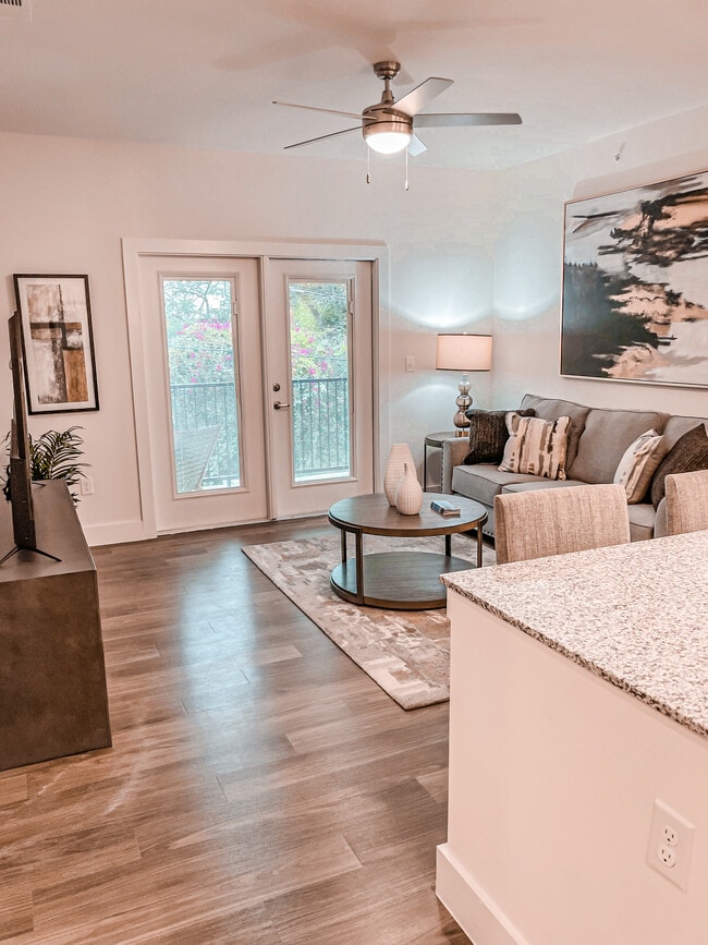 Avanti Legacy Valor Heights