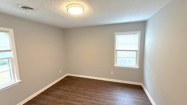 Photo - 1640 Russwood Rd