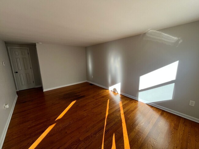 Photo - **REMODELED 2-BEDROOM HOME w/ CARPORT IN B...