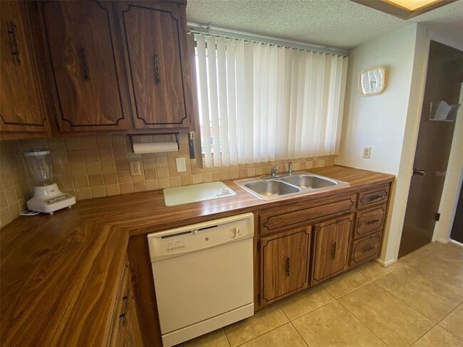 Photo - 9940 Eagles Point Cir Unit 4