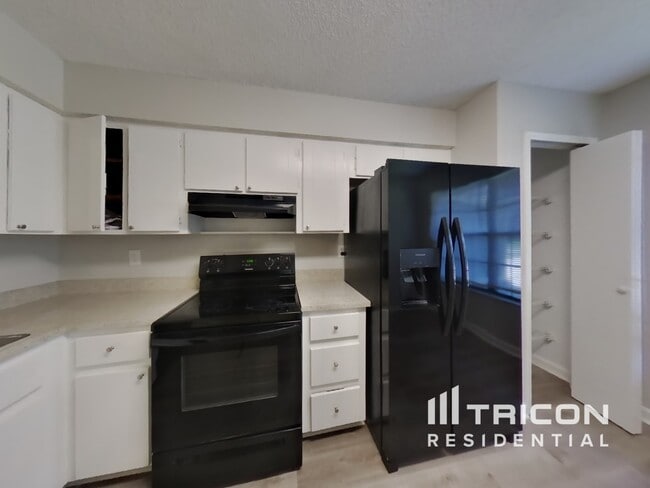 Photo - 1553 Kingfisher Blvd