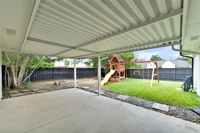 Photo - 2600 Summertree Dr