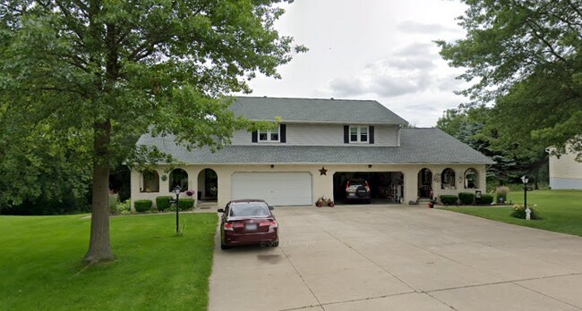 Front of duplex - 3951 Lake Vista Rd Unit 3951