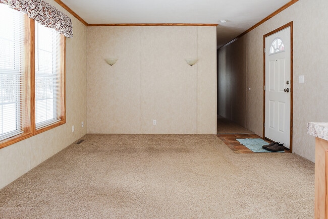 Photo - 900 Boothby Rd