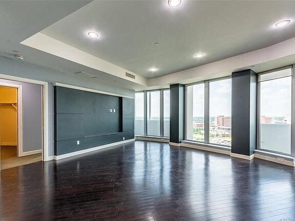 Photo - 5900 Mosteller Dr