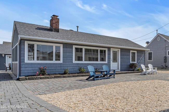 5 Dover Ave