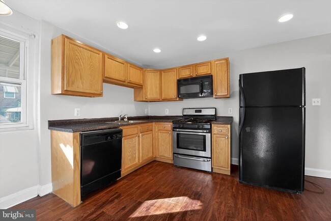 Photo - 3544 4th St