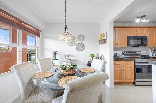 Photo - 701 SW 141st Ave