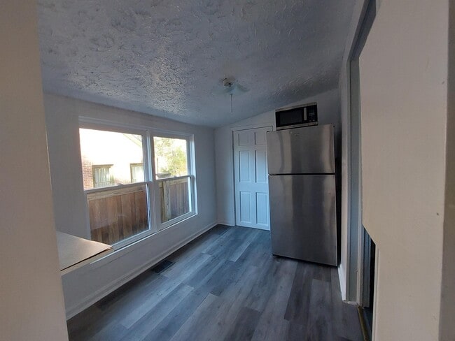 Photo - 547 Atlanta Ave SE