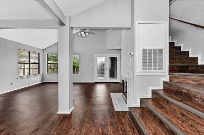 Photo - $1,000 Off first month.