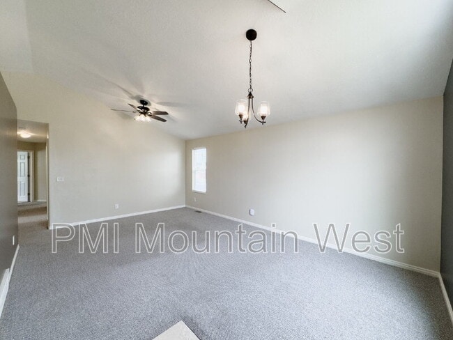 Photo - 2419 1850 N St