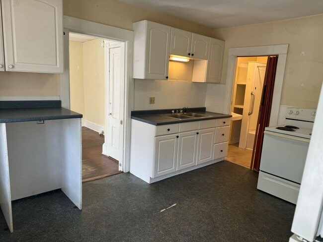 Photo - 5 West St Unit 1