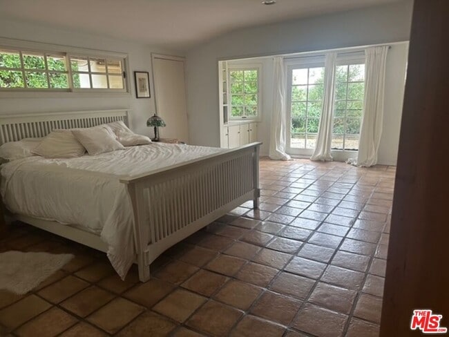 Photo - 1939 Westridge Terrace