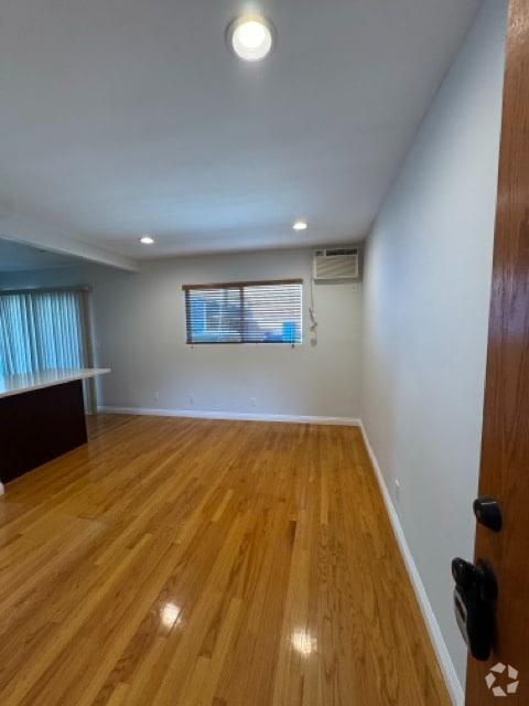 Building Photo - 5567 Inglewood Blvd Rental