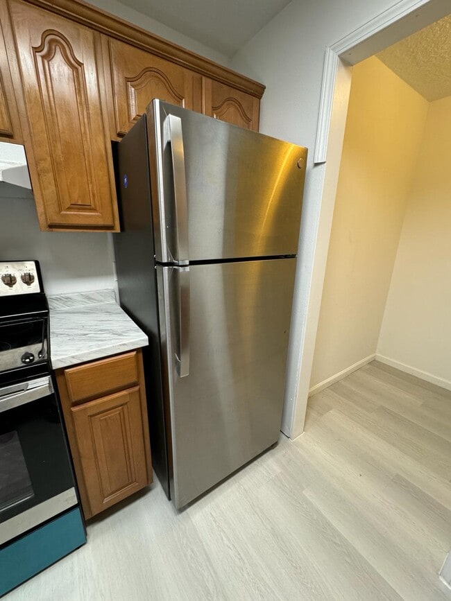 Photo - 2727 W Oak Ridge Rd