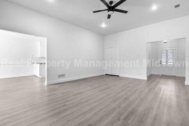 Photo - Charming Home Centrally Located in the DFW