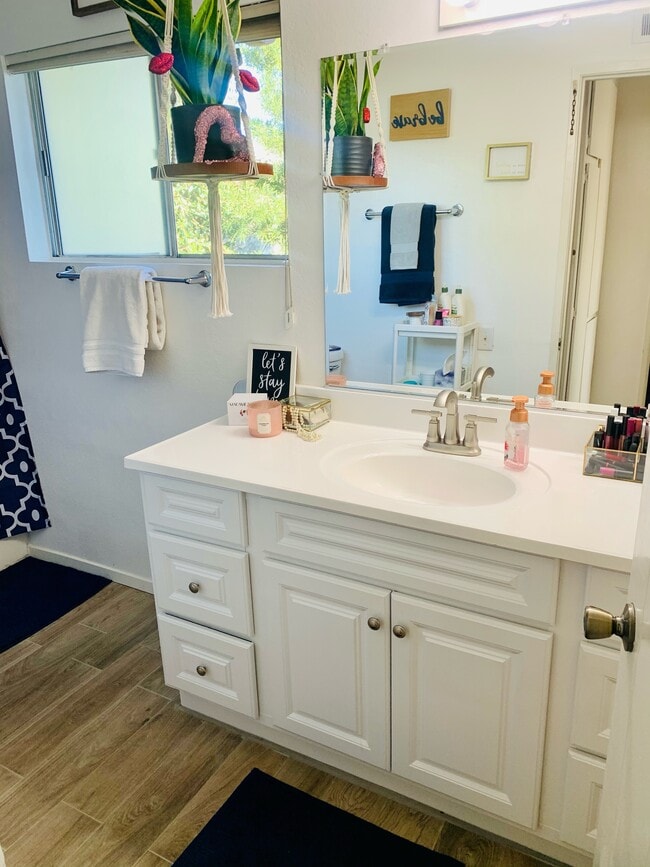 428 W Kelly Ave Unit B