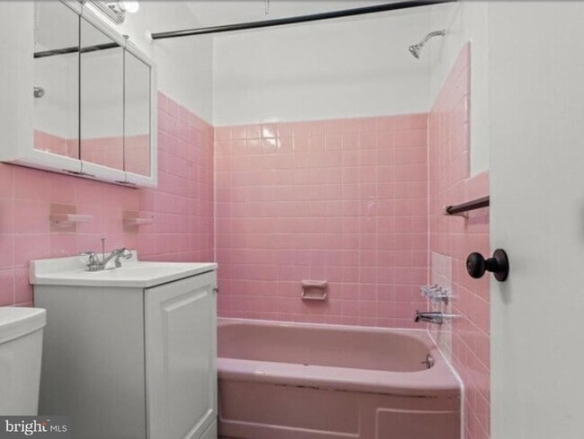 Photo - 6017 N 11th St