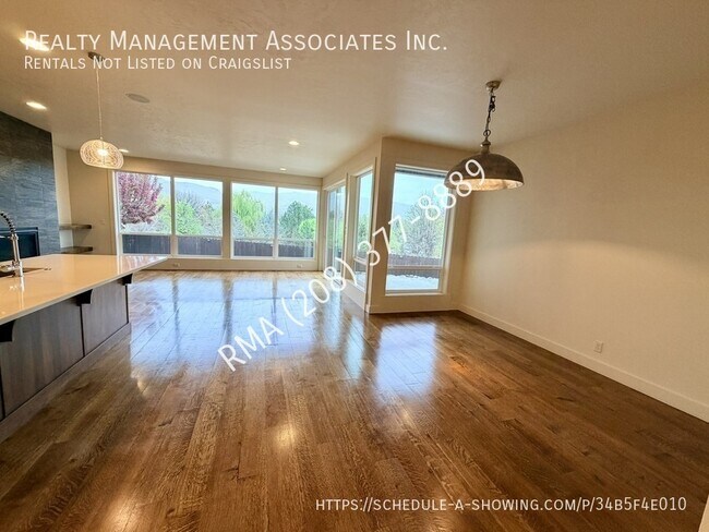 Photo - 2552 E Boise Ave