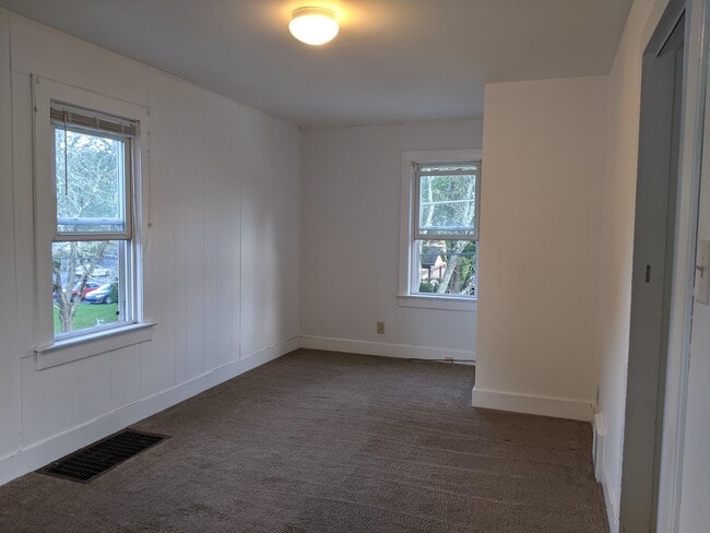 Photo - 614 Robeson St