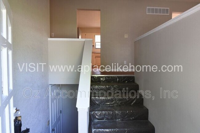 Photo - 1105 W Elm Terrace