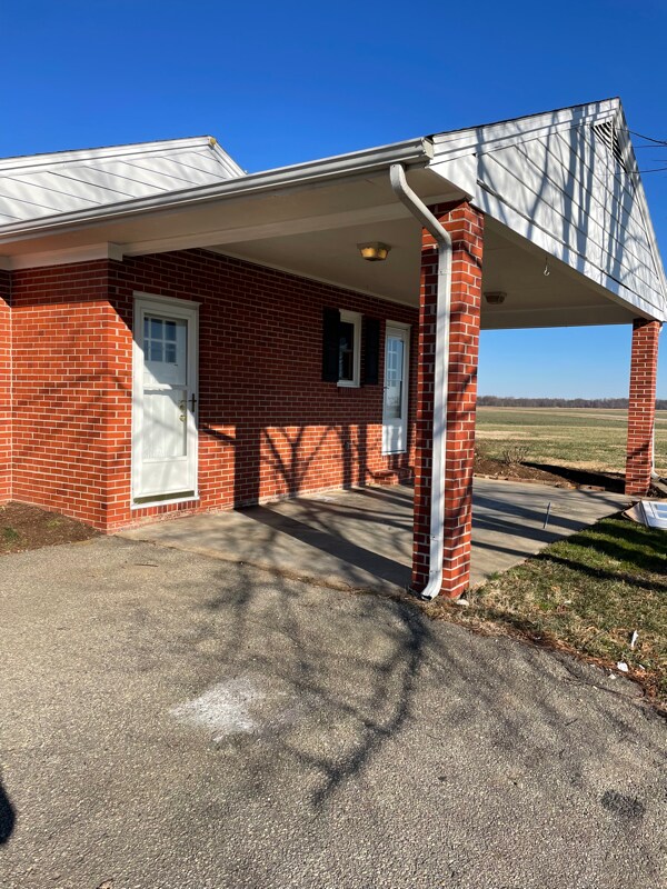 Photo - 28470 Lambs Meadow Rd