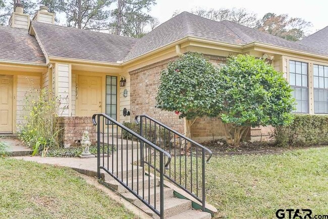 Photo - 1767 Eaglewood Drive