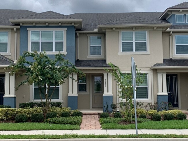 Building Photo - 3 Bedroom, 2.5 bath townhome n Windermere,...