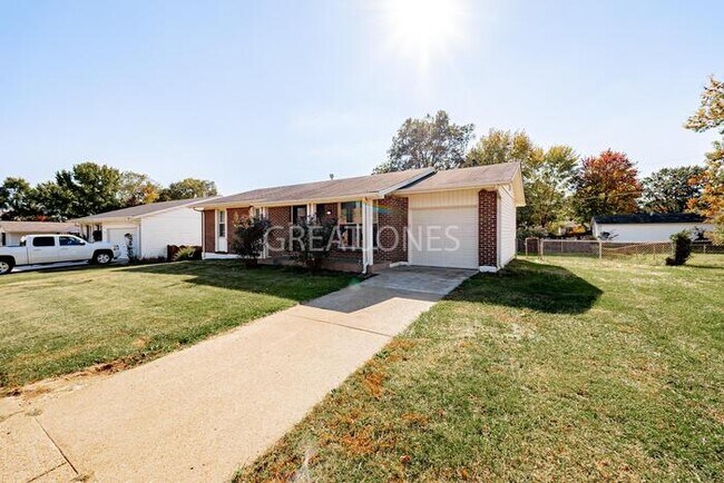 Photo - NOW OFFERING HALF MONTH FREE WITH SIGNED L...