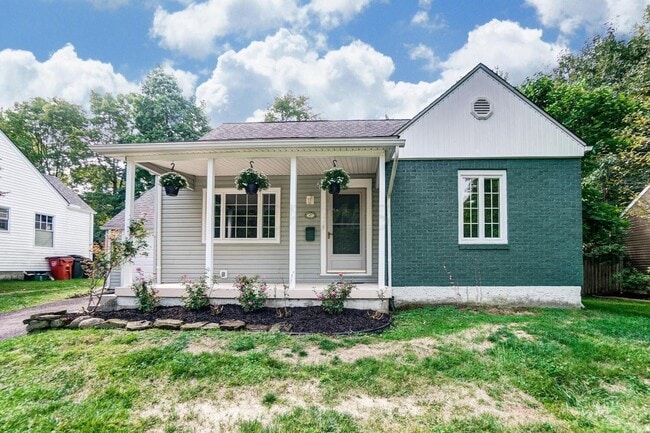 Building Photo - 117 Sharon Springs Dr Rental