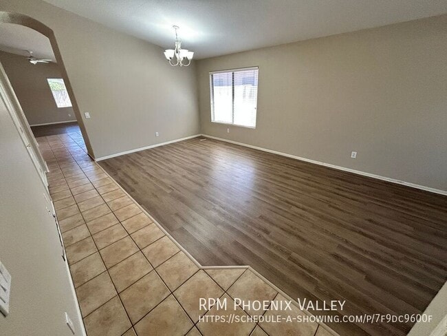Photo - 16730 W Taylor St