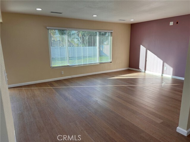 Photo - 700 La Presa Dr