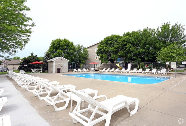 Piscina - Oakland Pointe