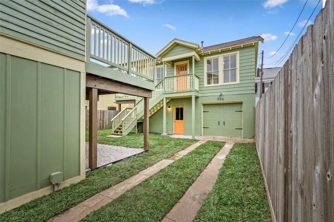 Photo - 1106 Winnie St