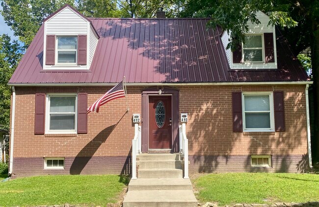 Front of Duplex - 412 N 9th St Apartments Unit 412 Duplex