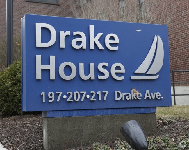 Photo - Drake House